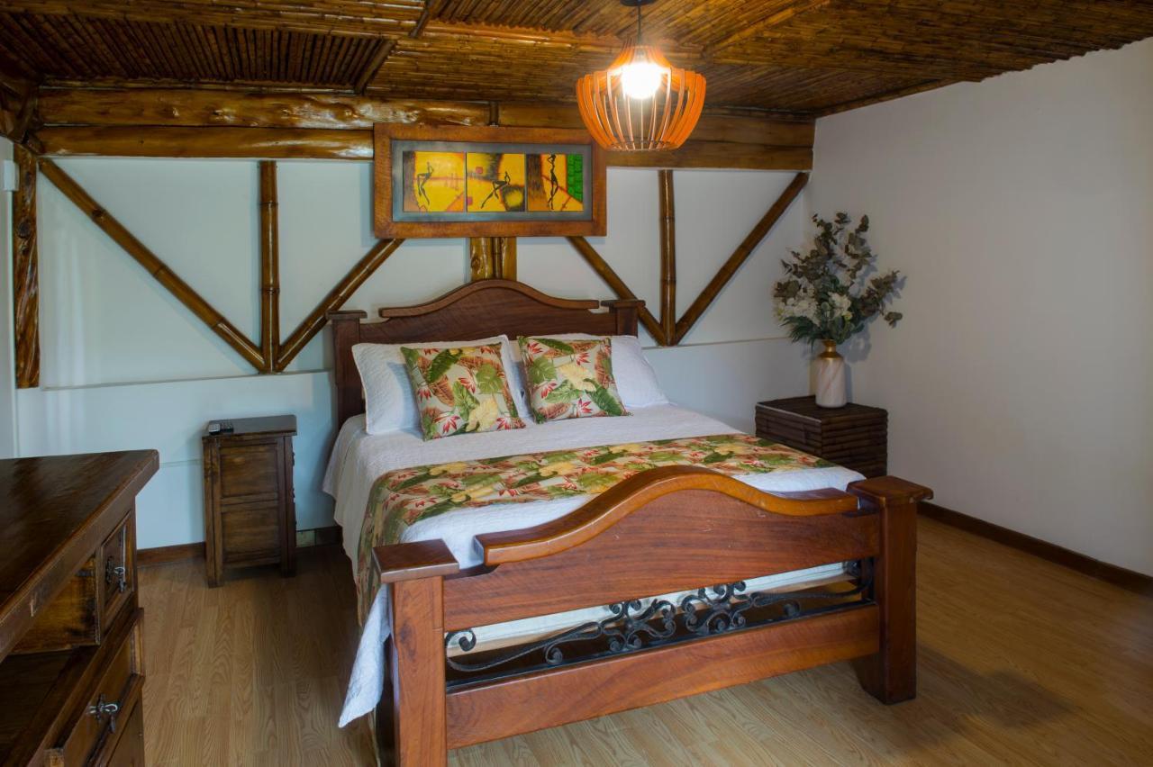 Hacienda Charrascal Coffe Farm Apartment Manizales Bagian luar foto